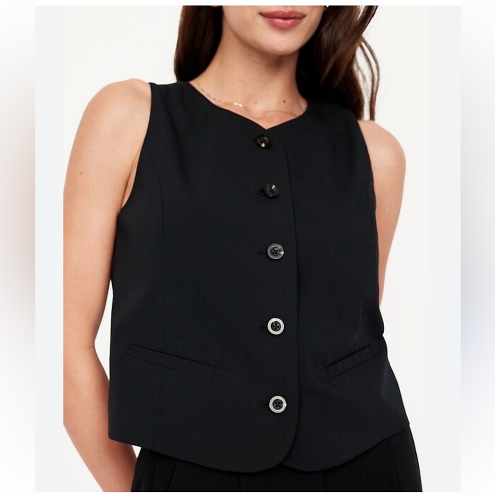 Old Navy Black Sleeveless Button Down Top Sz Med Tall
Casual/ NWT
